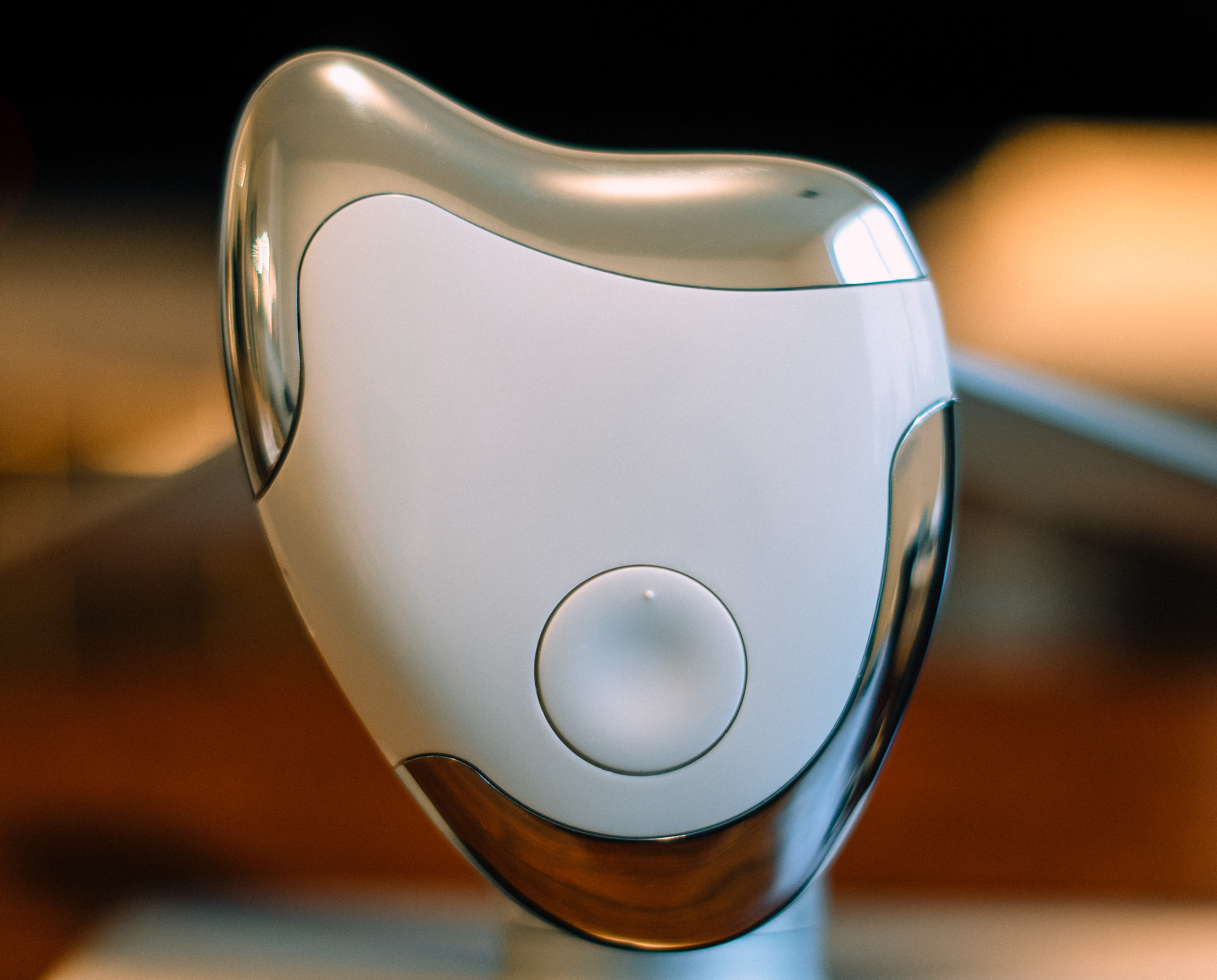 Cricket handheld calm device